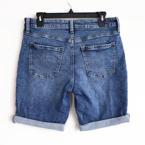 Gap Denim Shorts - 9" Bermuda Short - Medium Wash - Size 6/28 - Picture 2 of 11